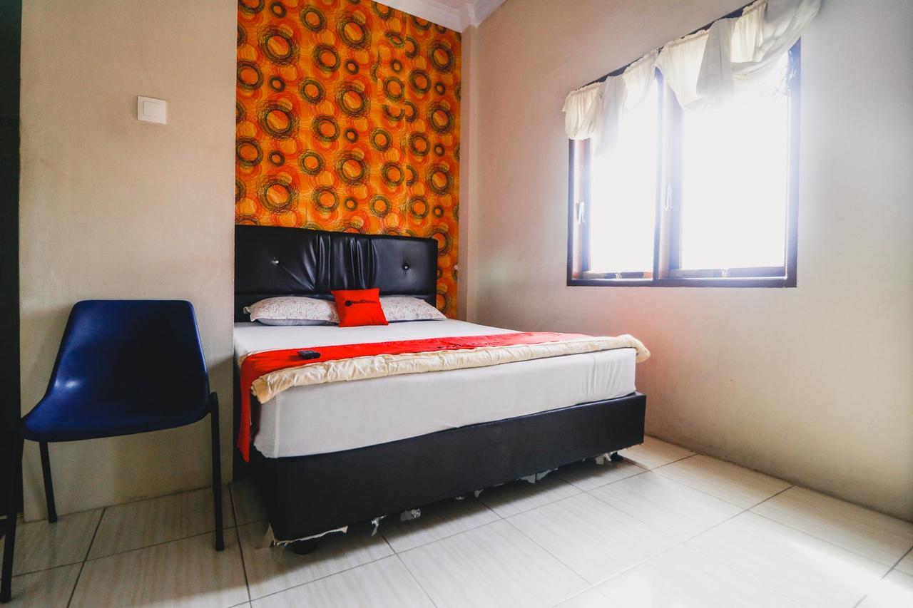 Reddoorz Near Jalan Gatot Subroto Medan Hotel Exterior foto