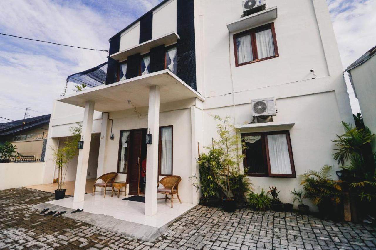 Reddoorz Near Jalan Gatot Subroto Medan Hotel Exterior foto