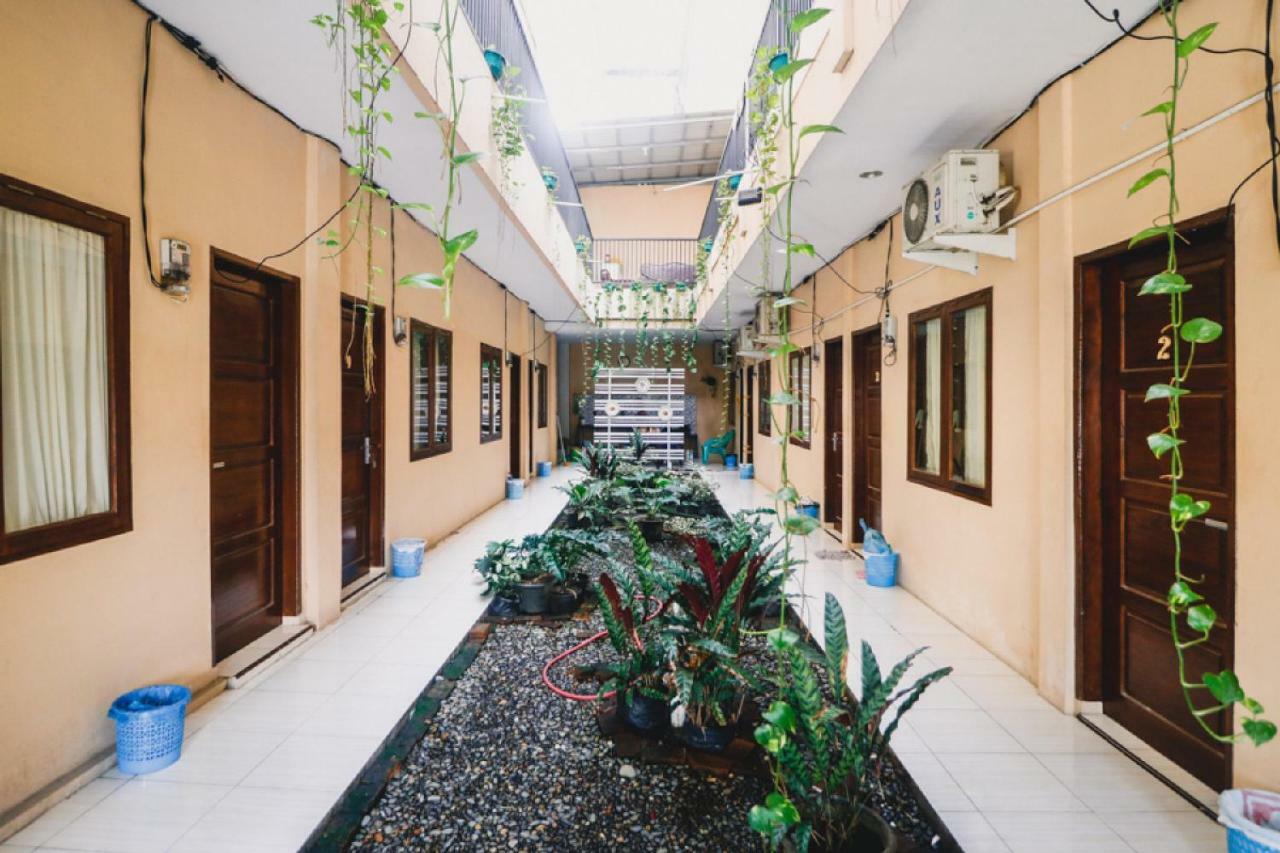 Reddoorz Near Jalan Gatot Subroto Medan Hotel Exterior foto