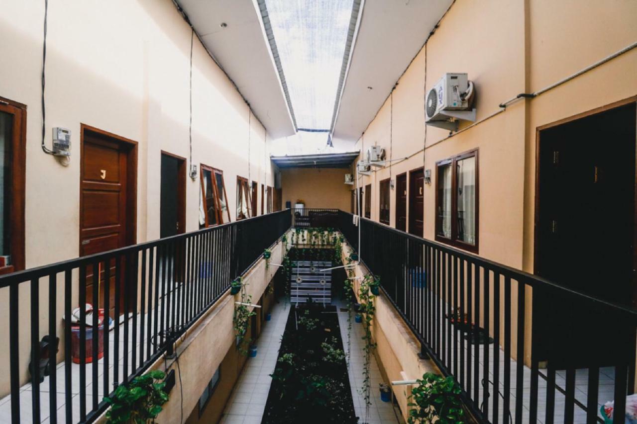 Reddoorz Near Jalan Gatot Subroto Medan Hotel Exterior foto